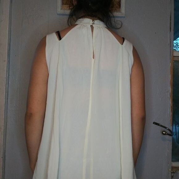 Dylan & Rose womanshoulder off blouse - Picture 11 of 12